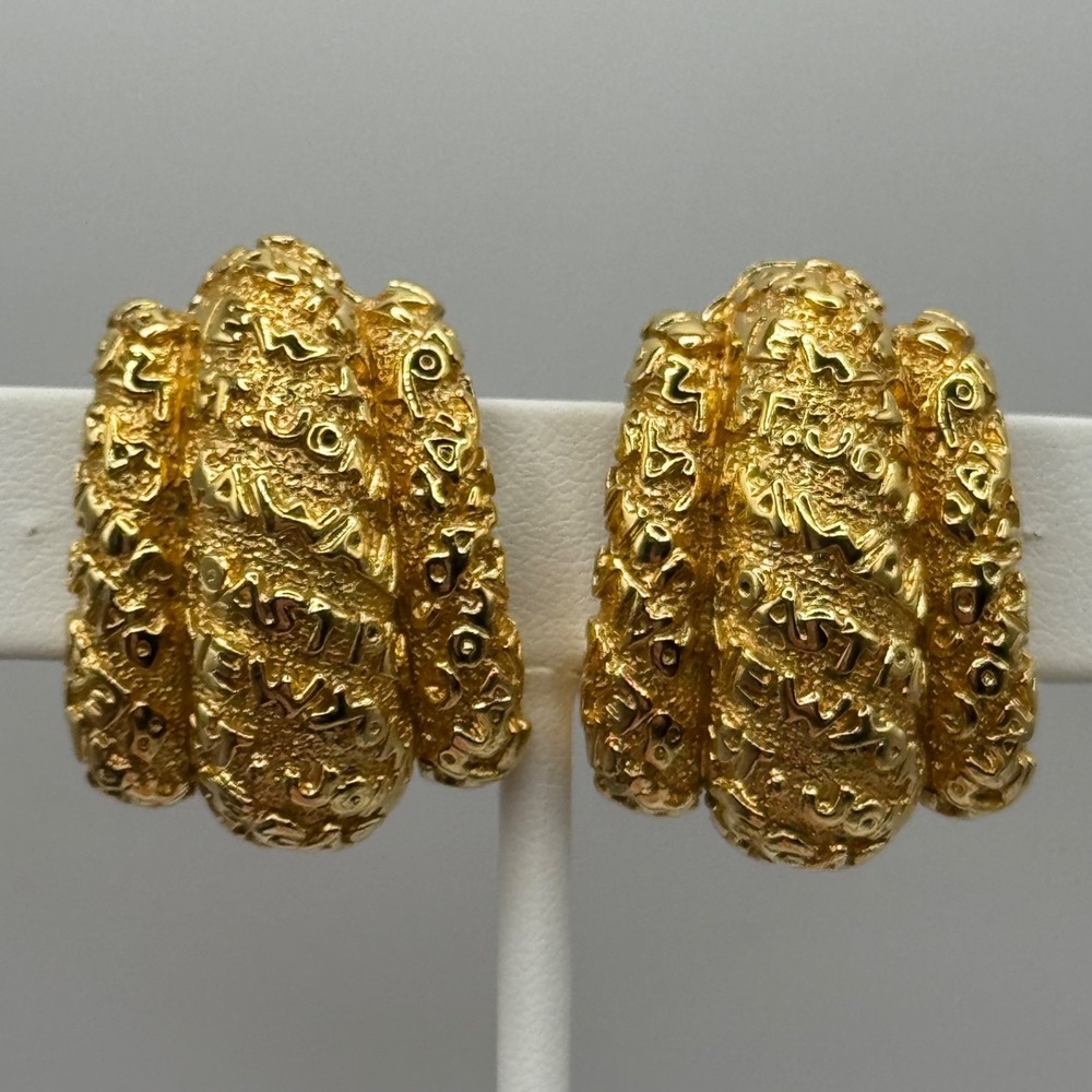 Vintage St John Clip On Earrings Gold Tone Hawaii New York Writing